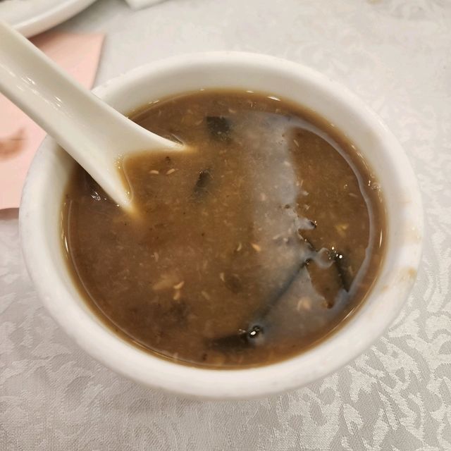 為雞粥燒鵝乳鴿而來