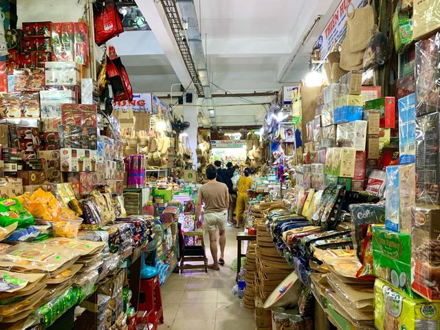 ベトナム　ベトナム観光　ダナンのローカル市場　ハン市場に行ってきたよ！