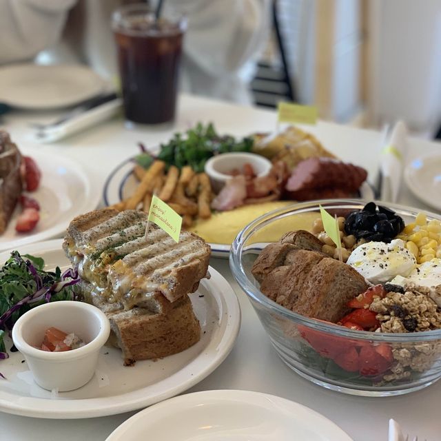 연남 데이트 장소로 추천하는 브런치 카페🥞🧈[연남_마나올라나]