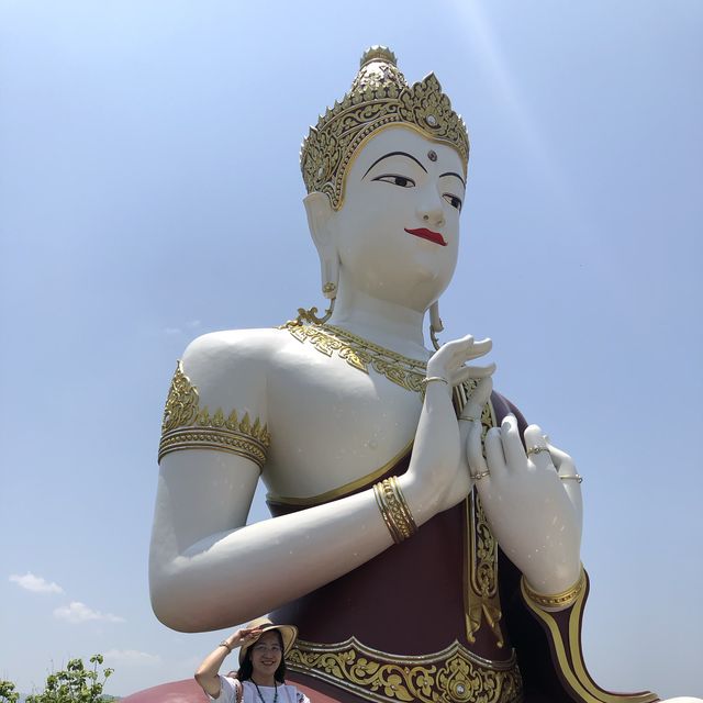 🙏🏻  สะพานแก้ว  วัดแสงแก้วโพธิญาณ จ.เชียงราย 🙏🏻