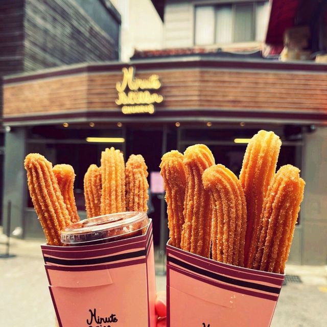 쇼핑과 예쁜 카페의 성지! <압구정 로데오거리>