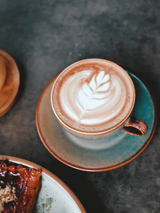 上環工業風打卡Cafe 夜間秒變酒吧