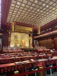 ขอพรที่ Buddha Tooth Relic Temple