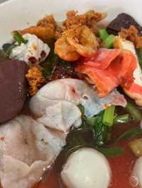 เกี๊ยวปลา ของอร่อยของเมืองสุราษฏร์📍