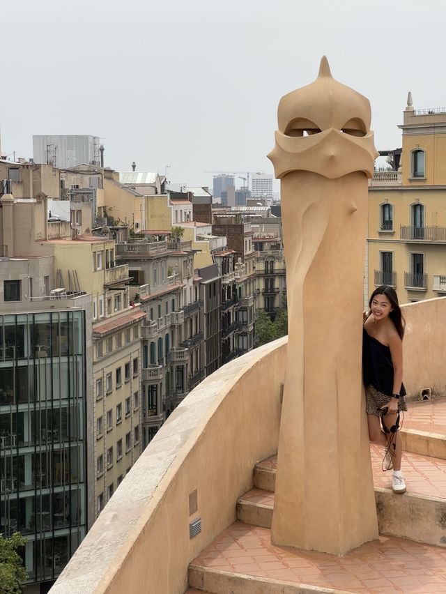 Casa Mila — a must visit attraction in Barcelona 🏠🏛️