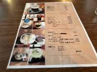 北海道・小樽。レトロなカフェの青の洞窟クリームソーダ『大正硝子 くぼ家』