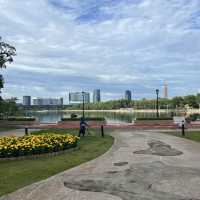 【タイ】都会のど真ん中に現れる癒しの公園