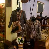 The Antique Display Free Viewing