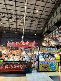 ถนนคนเดินตลาดนัดเซนทริค