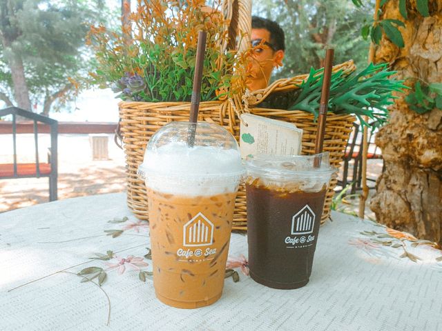 แอท ซี  Cafe@sea หาดสอ 