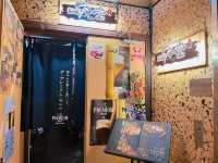 餐廳既裝修及佈置都充滿日本居酒屋特色,環境舒適氣氛一流~食物方面,除左串燒、日式小食及烏冬外,亦提供大量新鮮刺身及時令海鮮,食物種類夠多元化~