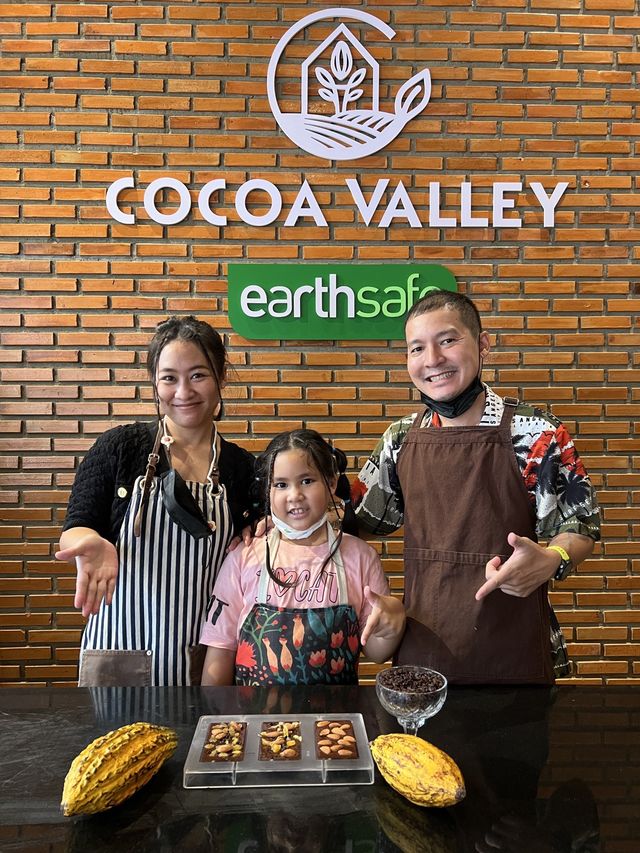 ทำเวิร์คช็อปโกโก้ที่ Cocoa Valley Resort