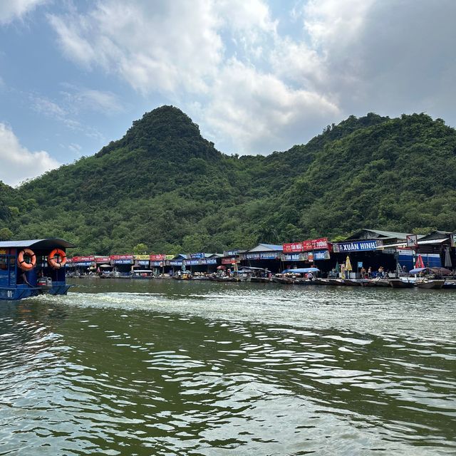 北越河內美景—香天寶刹Huong Pagoda