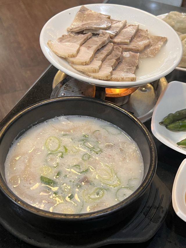 韓国/ソウル【弘大】コスパ最高！定食屋さん