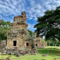 Prasat Suor Prat - the 12 Towers