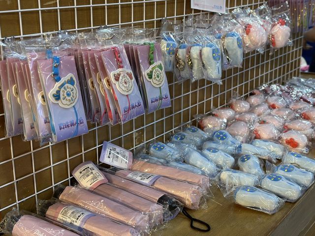 🧜‍♀️ 文創園區美人魚快閃店：喚醒童年回憶的奇幻體驗！🌟