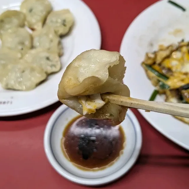 【雲龍亭本店】長崎で１番ディープなスポット思案橋横丁にある、長崎名物一口餃子の老舗店。