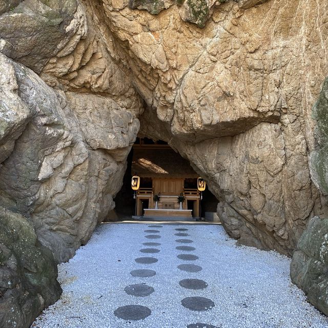 【神秘的】絶対行ってほしい淡路島の洞窟神社