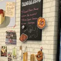 Cafe Hush：市中心明亮舒適，服務印象深刻
