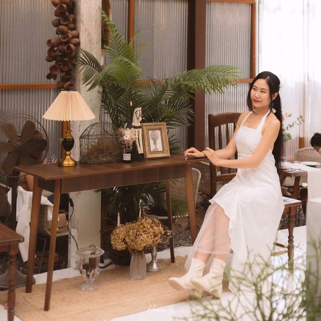 คาเฟ่สวย ธีมบ้านไร่ในป่าใหญ่ มุมถ่ายรูปเพียบ