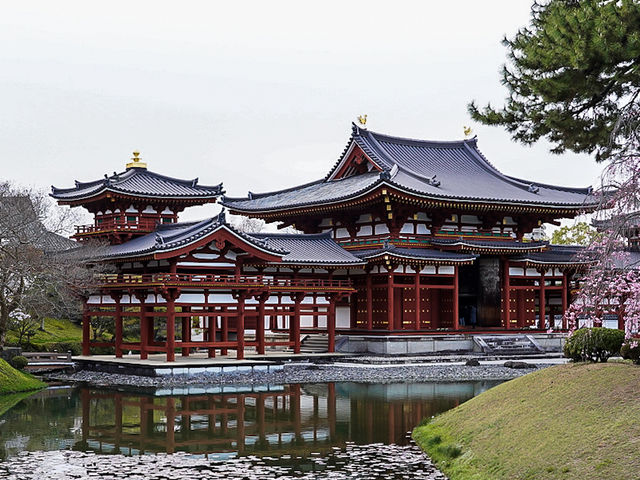 The 10 Yen Temple