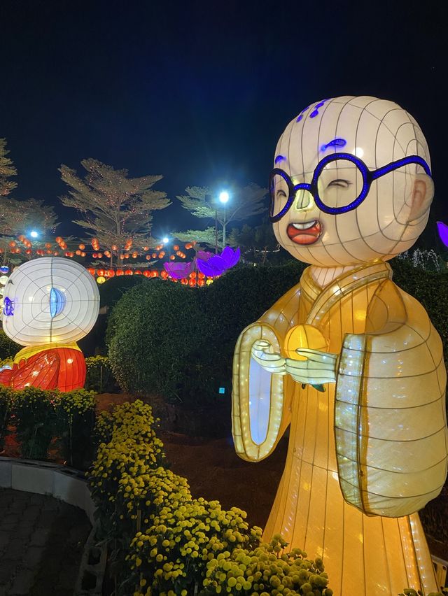 Light decor for CNY in Dong Zen temple💡💡