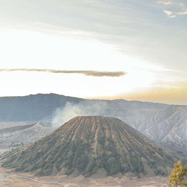  An amazing sunrise in this gem of Java!