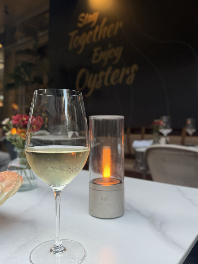 週末來一場微醺的法式約會 💕 生蠔 Bistro
