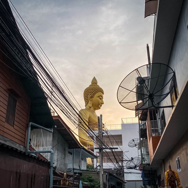 สุขใดไหนจะเท่า…เข้าวัดทำบุญ