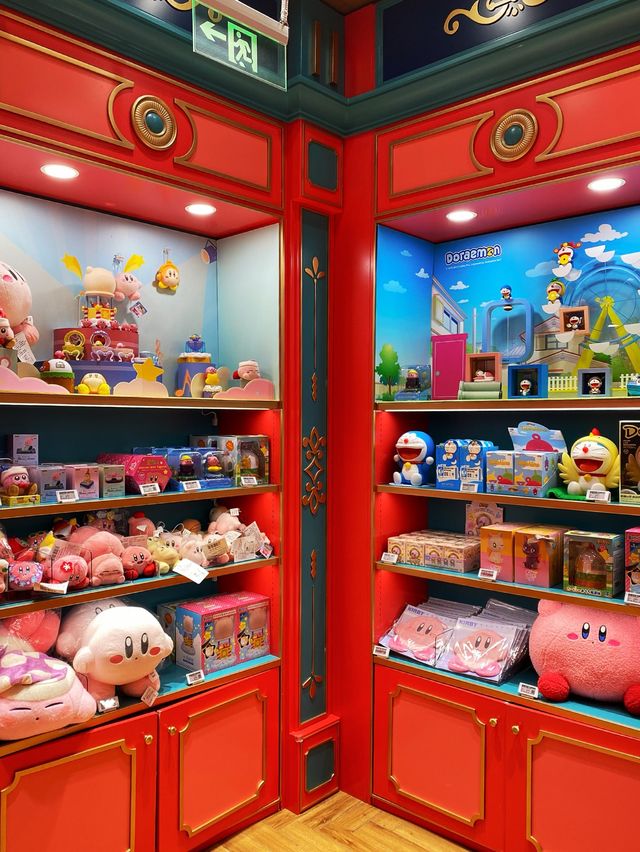Another colourful Pop Mart in Shanghai 🌈