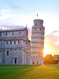 🌇The Magic Sunrise at the Leaning Tower