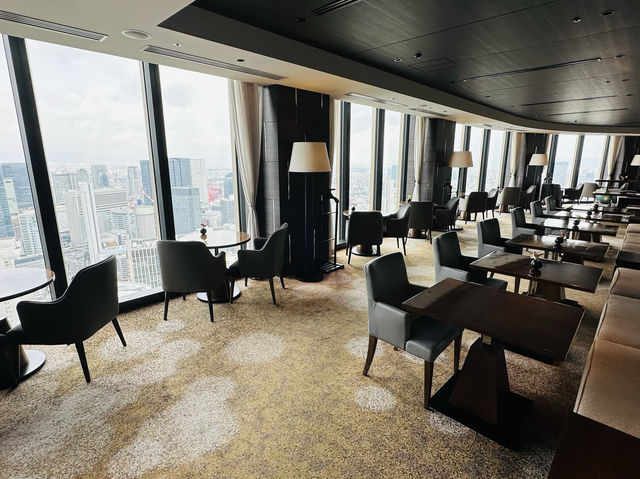 大阪Conrad酒店：多間餐廳，club lounge環境服務好。五星級早餐稍遜