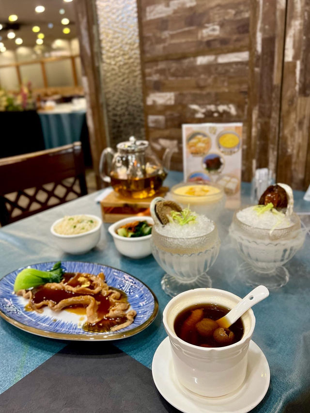 尖東的一家精緻中菜廳 來跟家人吃飯吧🥢
