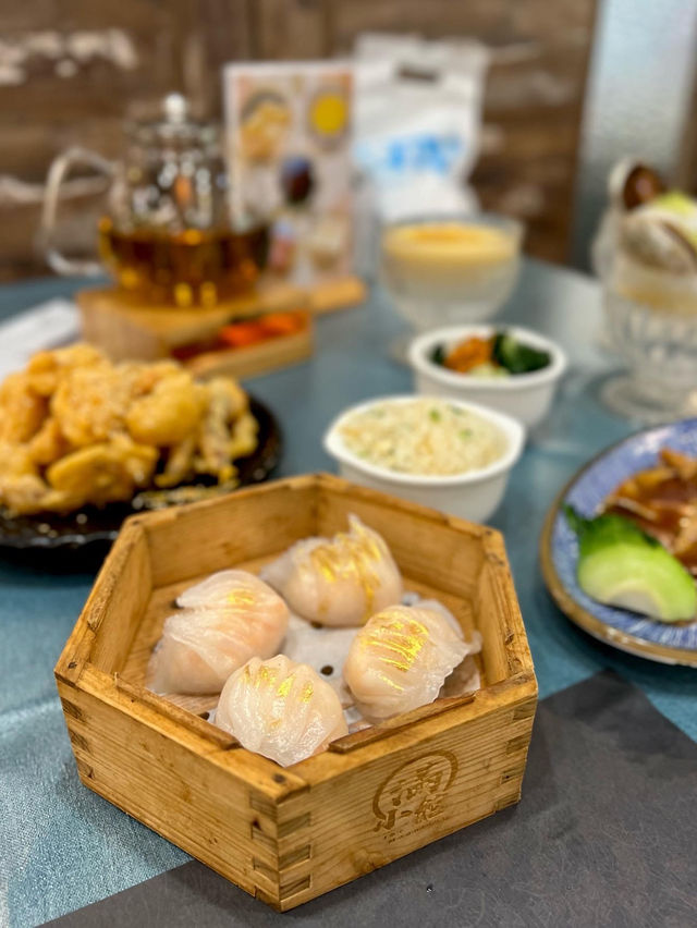 尖東的一家精緻中菜廳 來跟家人吃飯吧🥢