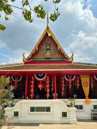 ลอดโบสถ์เก่าที่ วัดโบถส์หลวงปู่เทียน