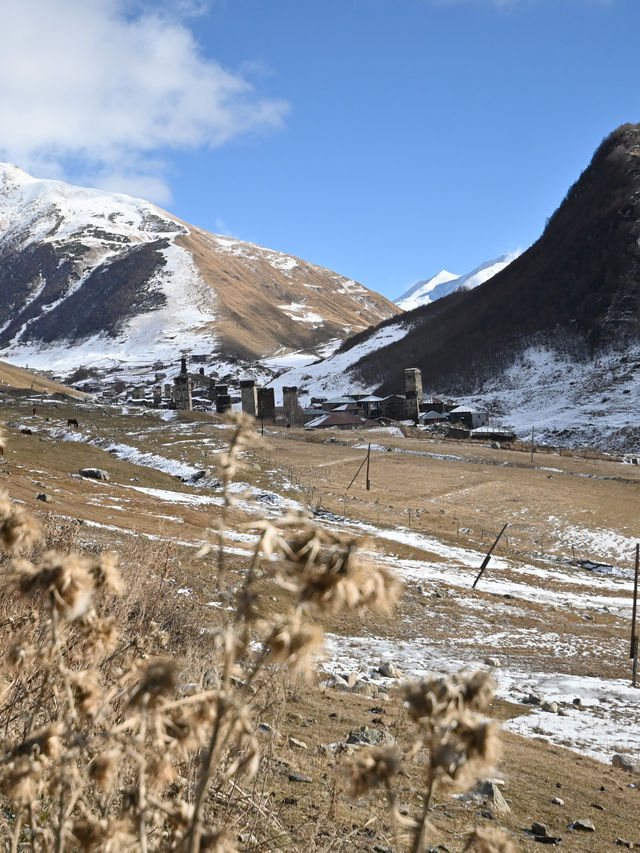 กระท่อมกลางขุนเขาที่ Kazbegi