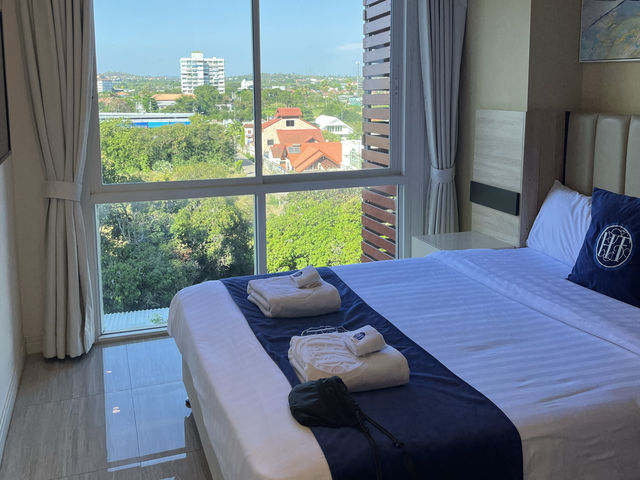 HT9 Hotel Pattaya โรงแรม เฮชทีไนน์ โฮเทล พัทยา 🌊🏨