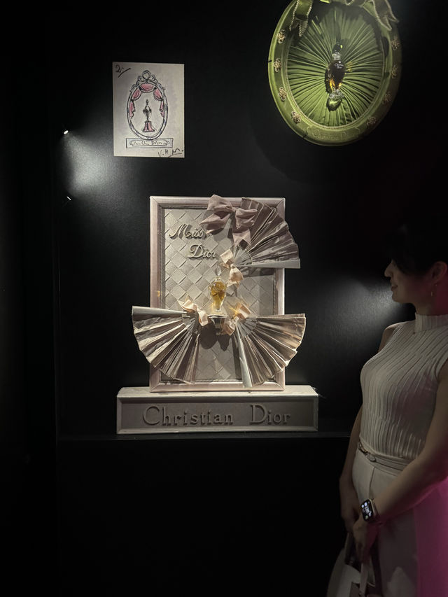〜東京都〜女子必見！可愛すぎるディオール展✨期間限定予約方法も見てね！