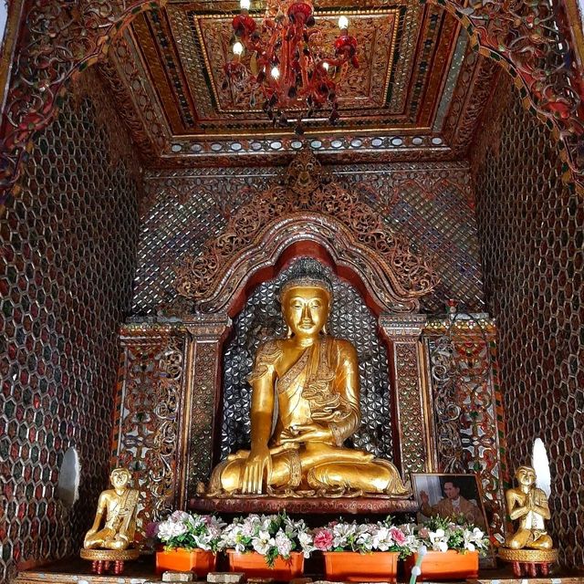 วัดศรีชุม วัดศิลปะแบบพม่าที่ใหญ่ที่สุดในประเทศไทย