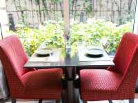  Arun Thai Cuisine  อาหารไทยใจกลางเมือง