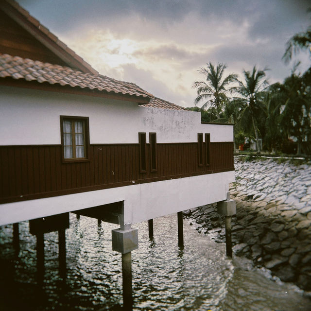 Elegant Kampong Charm: A View from Grand Lexis Hotel