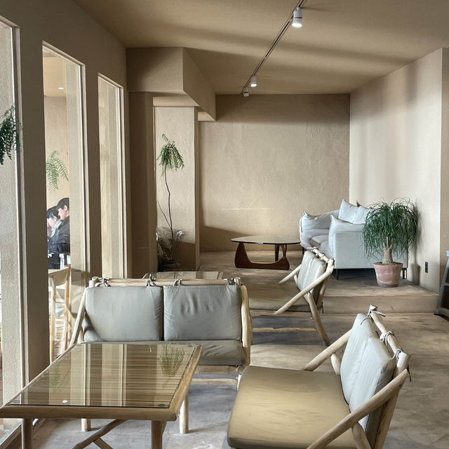 海が見えるカフェランキングNo. 1はここ"Hotelsand"🏨