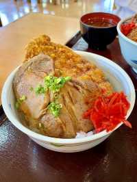 【埼玉県】超特大！顔が隠れちゃうわらじカツ丼