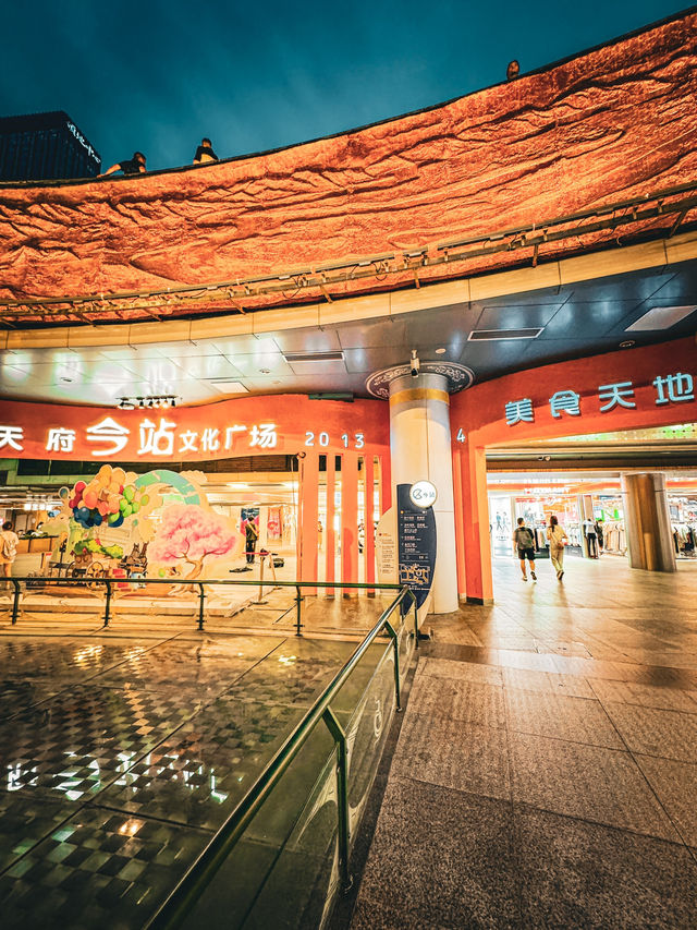 Solo Shopping Adventure at Tianfu Square, Chengdu