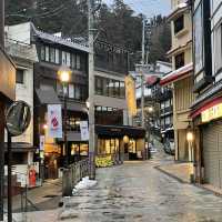 [野沢温泉 in 長野県] 温泉街の雰囲気とスノボー・スキー場