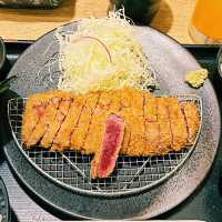 配上完美比例的黃金薄衣@京都勝牛🥩