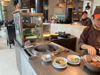 The Zign Hotel  โรงแรมหรูหรา 5 ดาวขนาดใหญ่ ติดทะเล