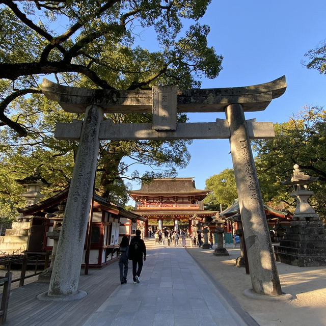 太宰府天滿宮：歷史文化與美食之旅，探索商店街的魅力與特色美食！🎎⛩️