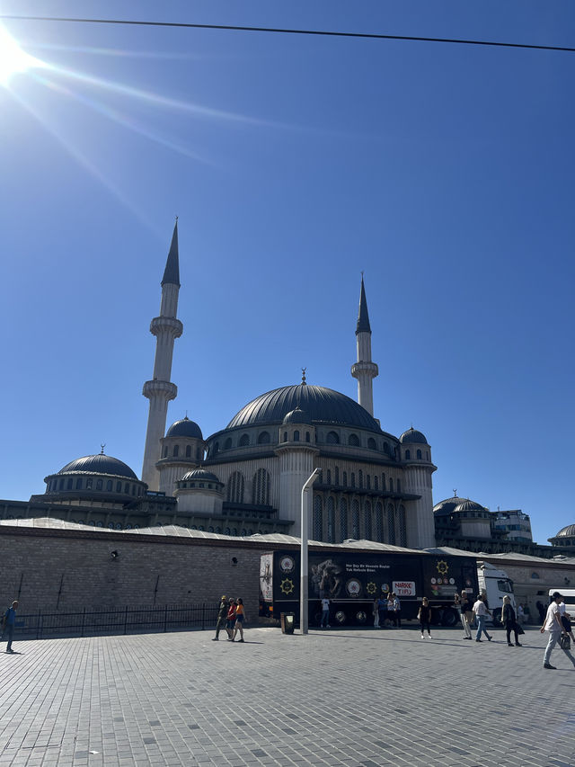 伊斯坦堡最熱鬧景點：獨立大道🛣️🛍️🇹🇷