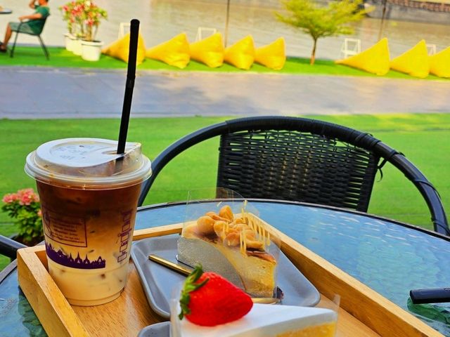 คาเฟ่ใน วัดไทยสไตล์ฝรั่ง นิเวชธรรมประวัติ 